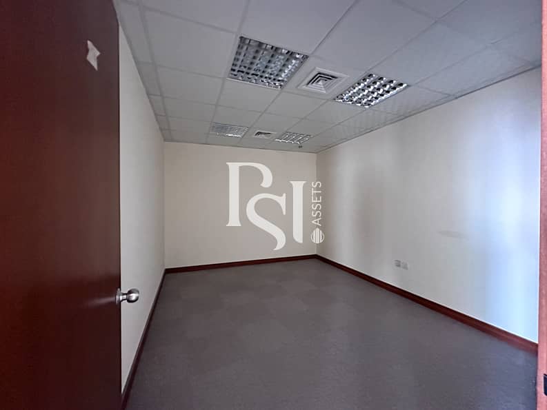 8 Mussafah- Abu Dhabi -  Office (7). jpg