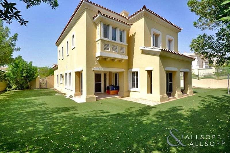 Huge Corner Plot | 3 Bedrooms | Alvorada Huge Corner Plot | 3 Bedrooms | Alvorada