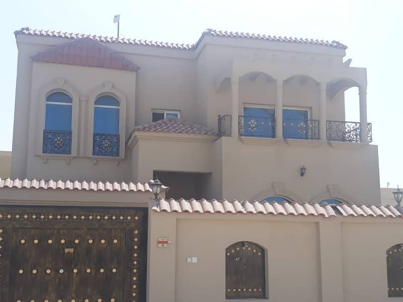 For lovers of luxury and luxury villa used only four years finishing Super Deluxe with all guarantee