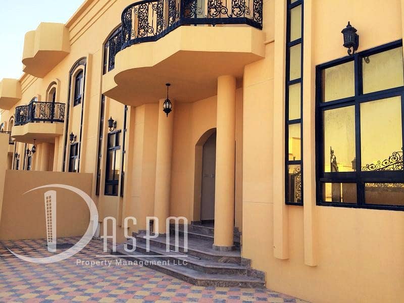 5beds villa with private entrance 165k in kca