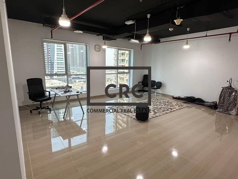 FITTED OFFICE | LAKE VIEW | LOW FLOOR