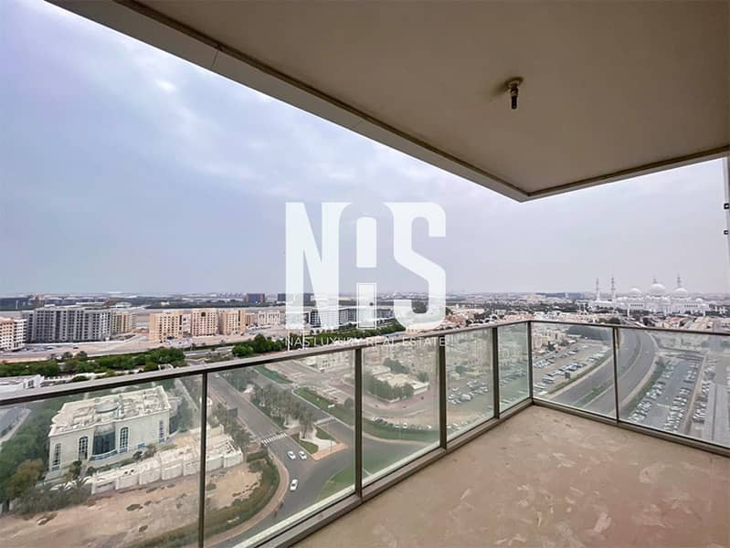 Amazing 3 Bedrooms Apartment in prime location!