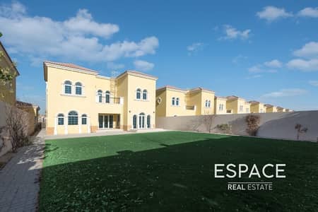 3 Bedroom Villa for Rent in Jumeirah Park, Dubai - Vacant Now - Close to Park - Big Plot