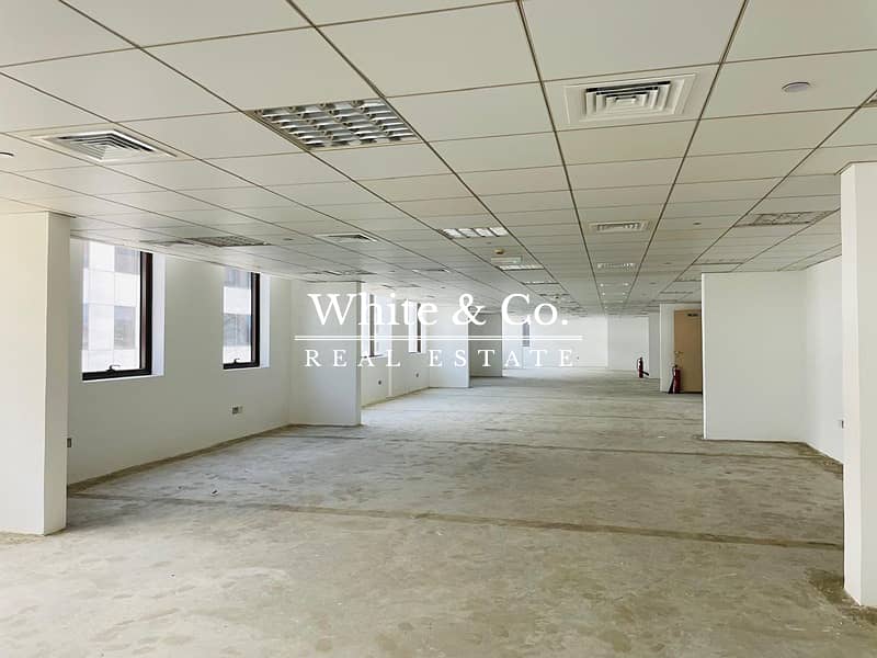 Fitted | Multiple Floors | Ample Parking Fitted | Multiple Floors | Ample Parking