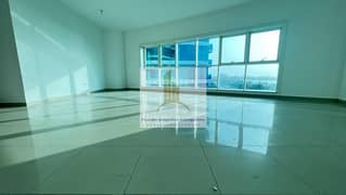 شقة في شارع الكورنيش 4 غرف 170000 درهم - 7773179