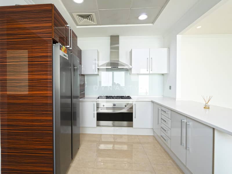 7 KITCHEN 3. jpg