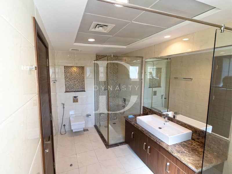 18 MASTER BATH. jpg