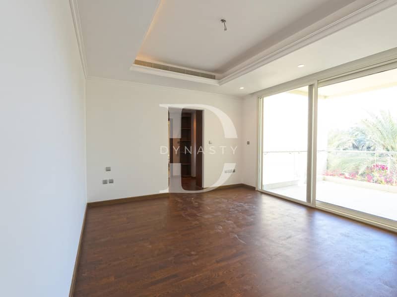 5 MASTER BEDROOM. jpg
