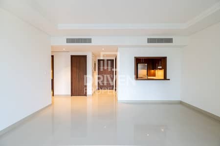 Brand New and Vacant | Bright Apt | Community View