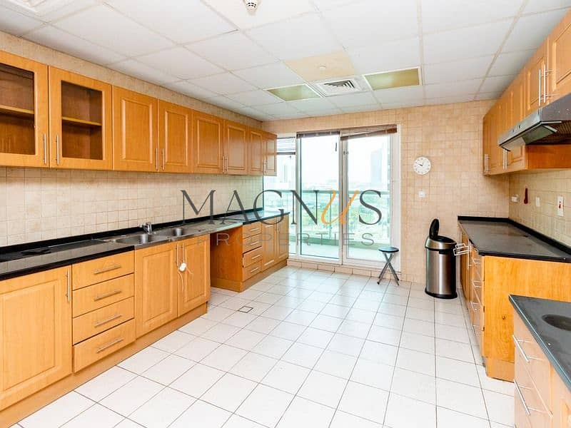 5 Rocky Real Estate - JLT - Cluster U - Al seef 3 - Apartment (6 of 19). jpg