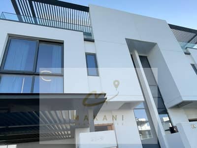 Ready To move 4BR Villa - Private Pool , With Only 20% Downpayment, 3 years post-handover P. p