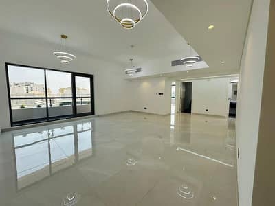 Vacant | Large Layout | Upgraded