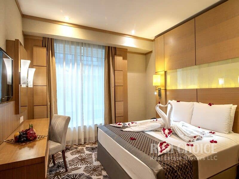8 2 BR room. jpg