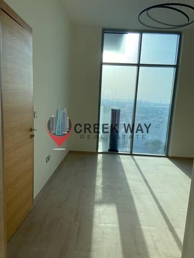 Prime Location || Chiller Free || Near To Metro