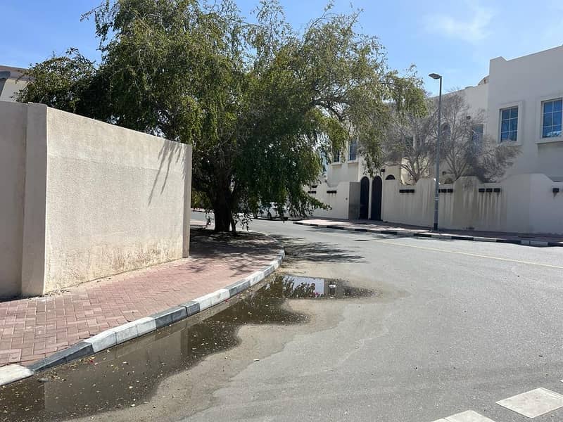 CORNER TWO ROAD OLD VILLA SINGLE LEVEL ALWASAL CORNER TWO ROAD OLD VILLA SINGLE LEVEL ALWASAL
