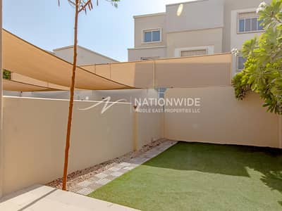 2 Bedroom Villa for Sale in Al Reef, Abu Dhabi - Elegant 2BR| Prime Area| Rented| Family-Friendly