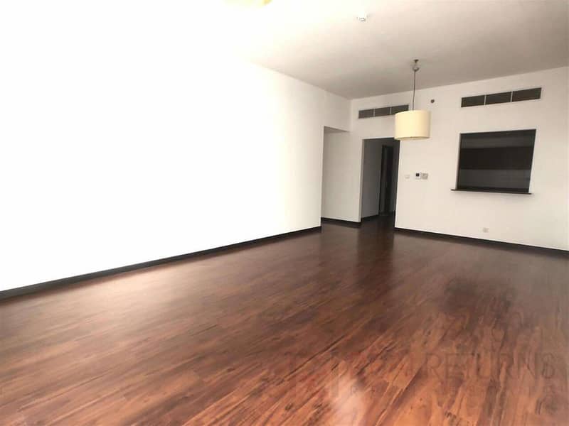 Clean 2 bed High Floor with Partial SZR View