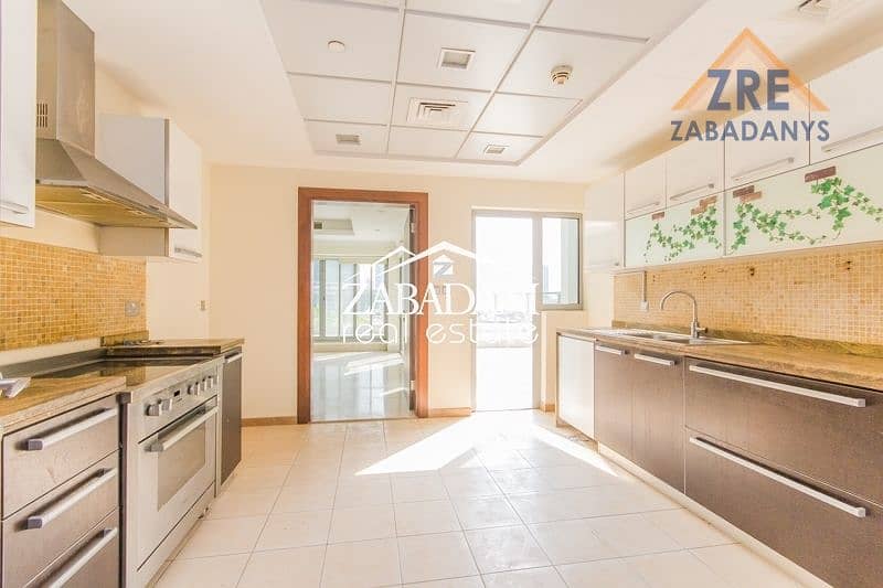 8 Podium Villa 4 Bedrooms plus Maid's Room with Burj Khalifa View