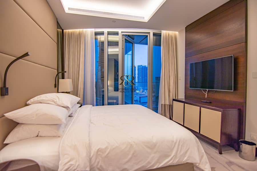 9 With 360 Video Tour | Furnished 1 Bedroom plus Study.