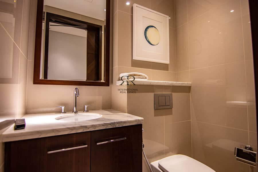 13 With 360 Video Tour | Furnished 1 Bedroom plus Study.