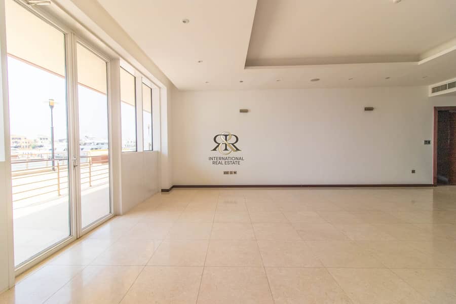 5 Rare 2 Bedrooms | Private Garage | Villa style living