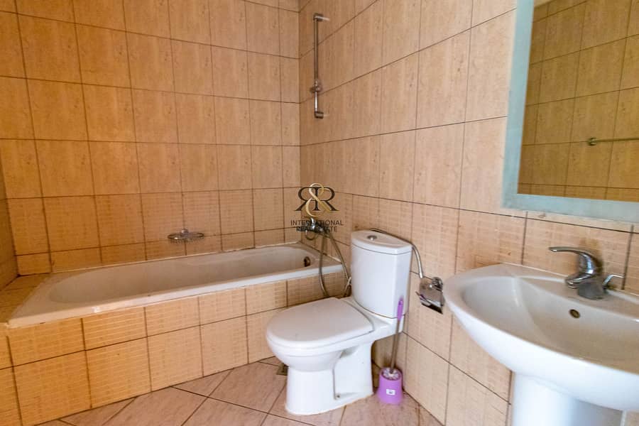 10 Spacious 1 Bedroom | Chiller Free | Unfurnished