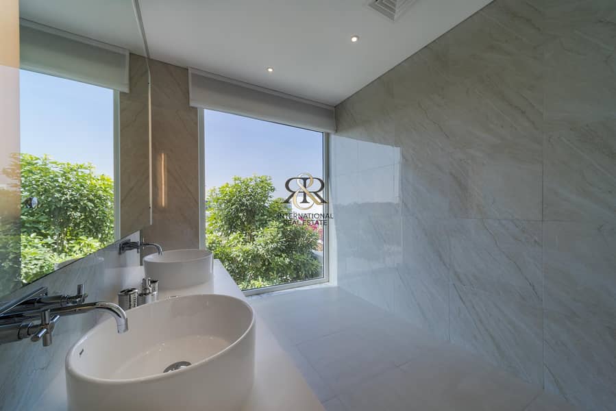 6 Luxurious Upgraded finishing | Contemporary Style Villa