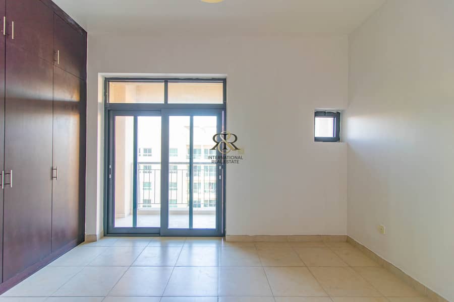 11 Spacious 2 Bedrooms Plus Study | Huge Balcony | Corner Apartment