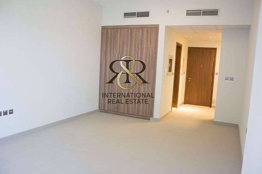 5 Highly Maintained Spacious Studio | Great Location