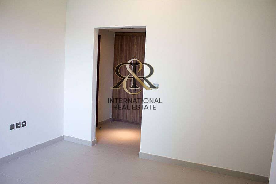 6 Highly Maintained Spacious 2 Bedrooms | Great Location