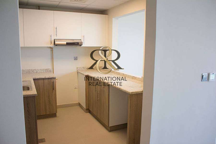 9 Highly Maintained Spacious 2 Bedrooms | Great Location
