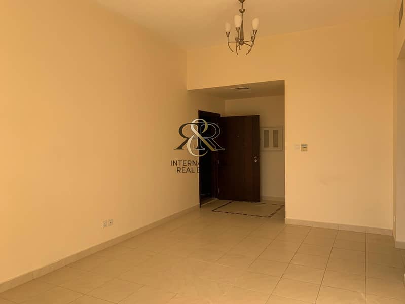 4 Vacant Unit and Spacious 2 Bedrooms with balcony