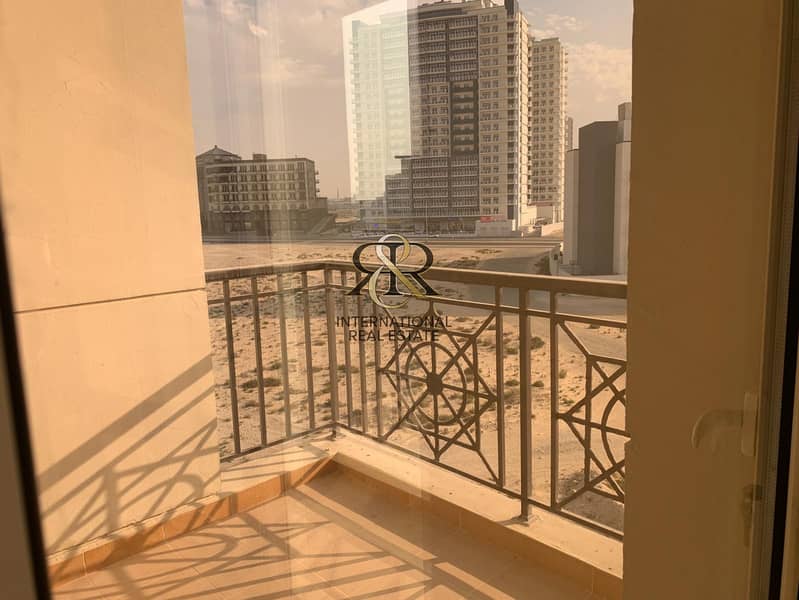10 Vacant Unit and Spacious 2 Bedrooms with balcony