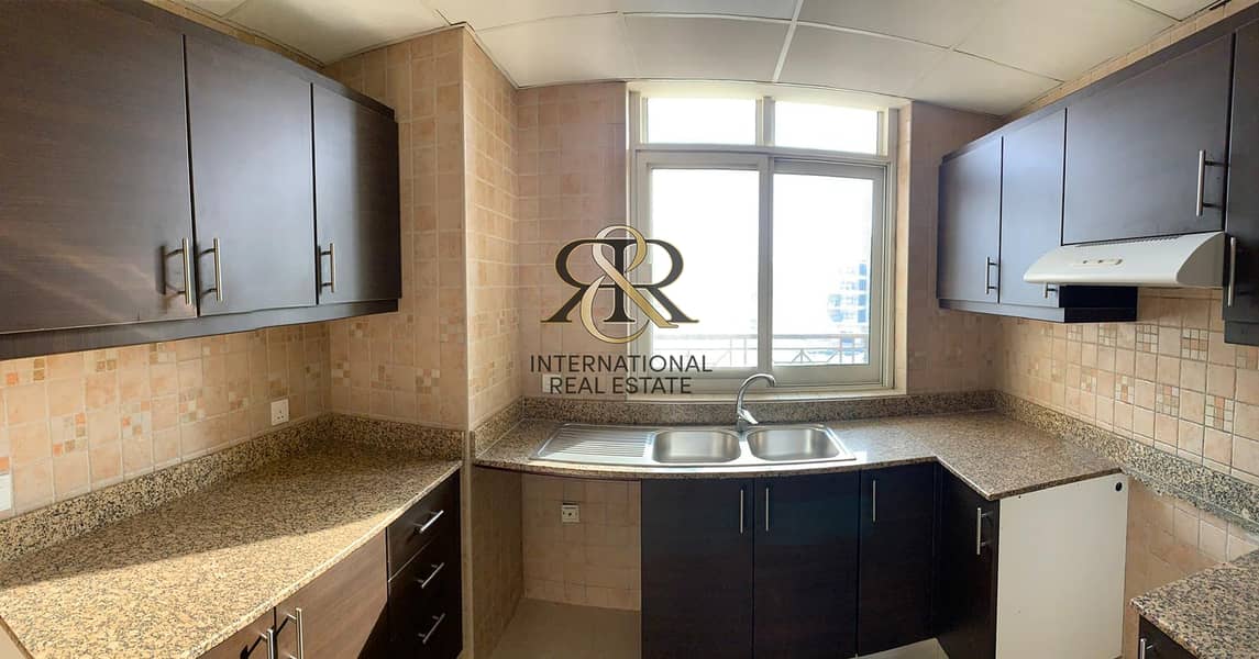 13 Vacant Unit and Spacious 2 Bedrooms with balcony
