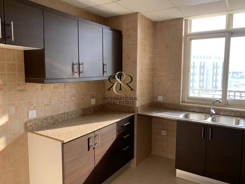 14 Vacant Unit and Spacious 2 Bedrooms with balcony