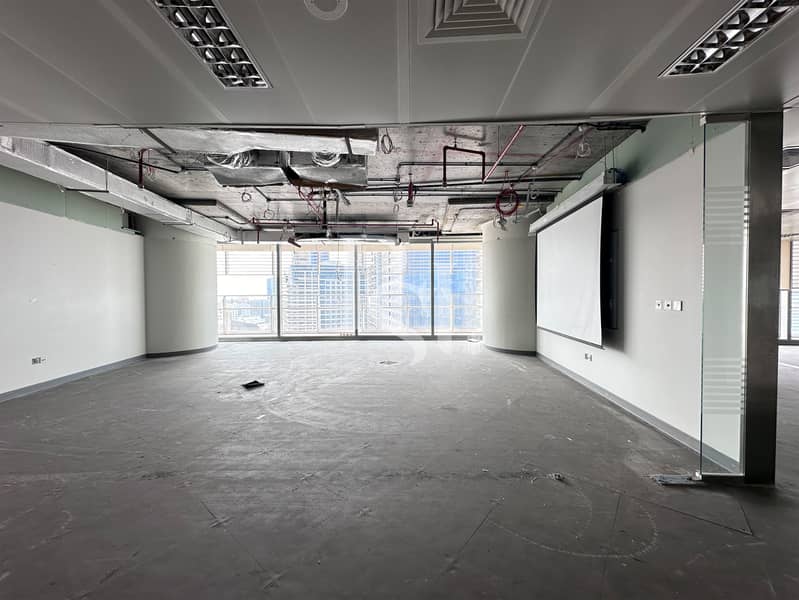 4 landmark office corniche abu dhabi (2). jpg
