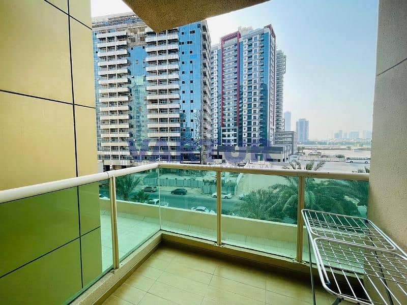 Semi Furnished | Overlooking Stadium | 2 balconies Semi Furnished | Overlooking Stadium | 2 balconies