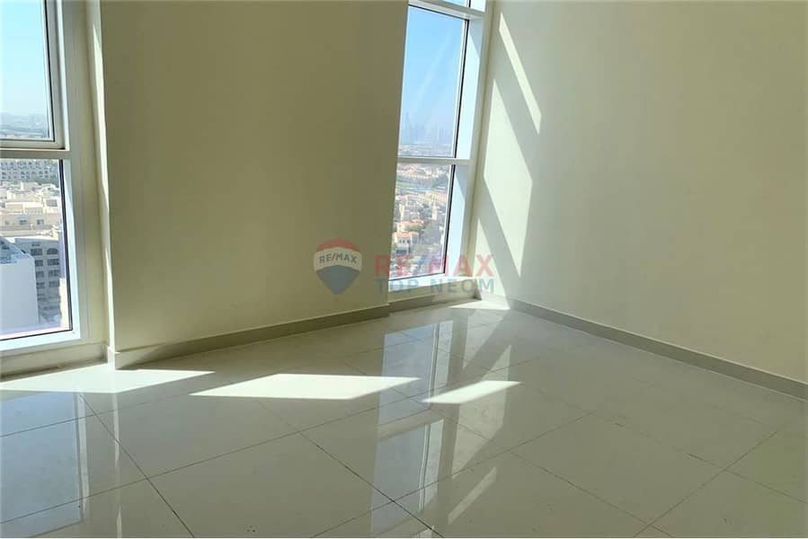 Mostly desiresd unfurnished vacant unit Mostly desiresd unfurnished vacant unit