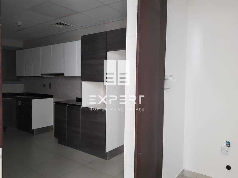 13 Bright And beautiful 3BR+lounge Apt for sale