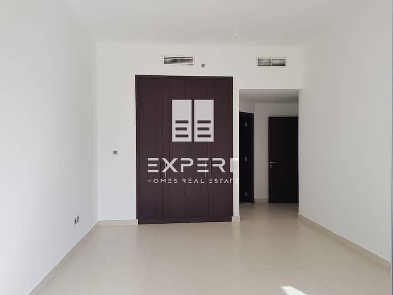 14 Bright And beautiful 3BR+lounge Apt for sale
