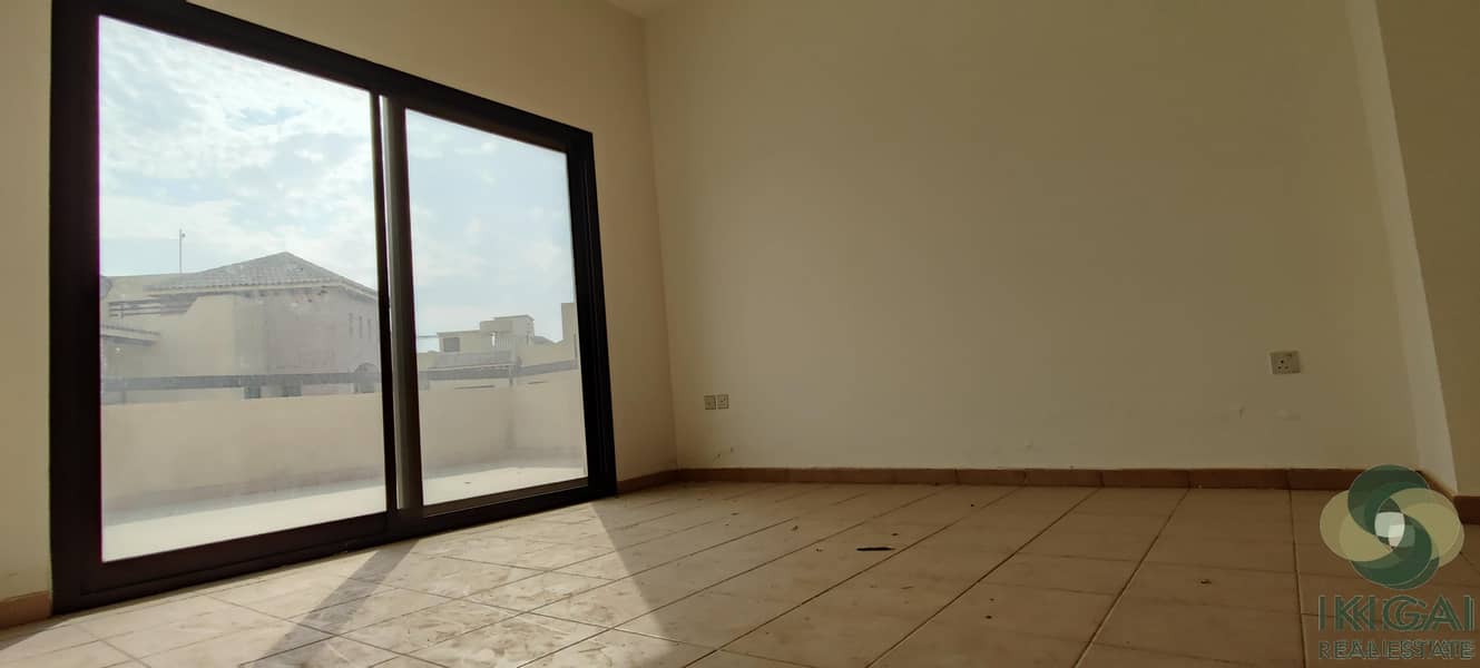 2 One Month Free | Large Balcony | No Commission