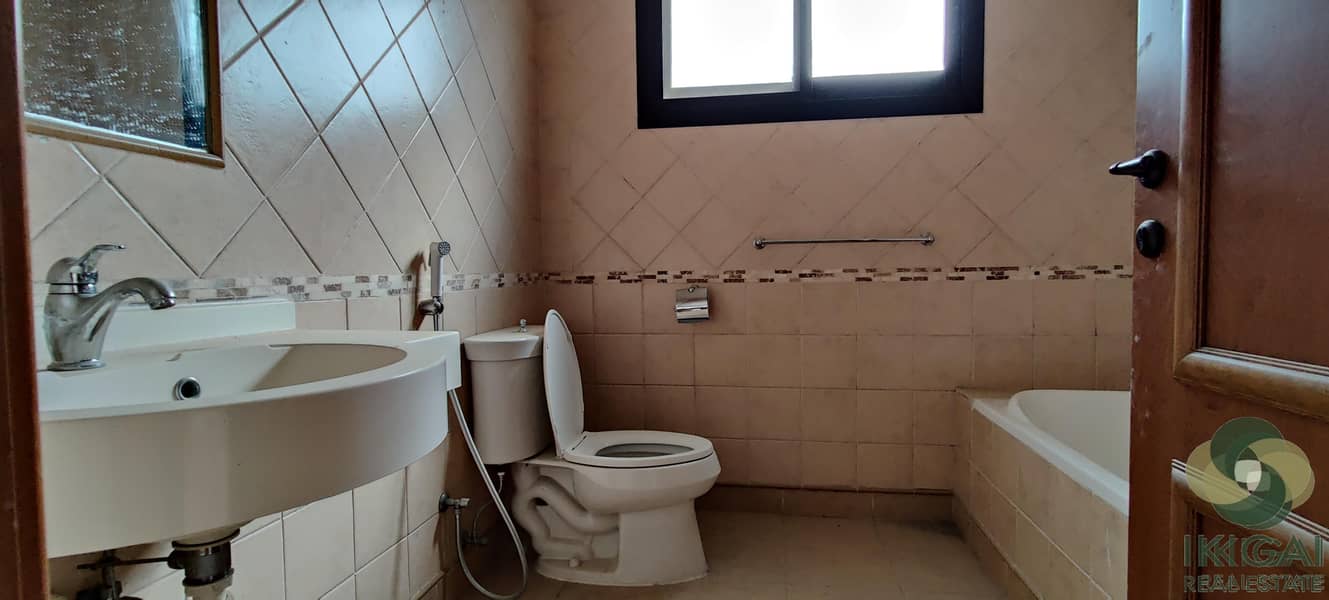 10 One Month Free | Large Balcony | No Commission