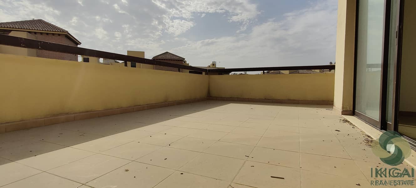 16 One Month Free | Large Balcony | No Commission