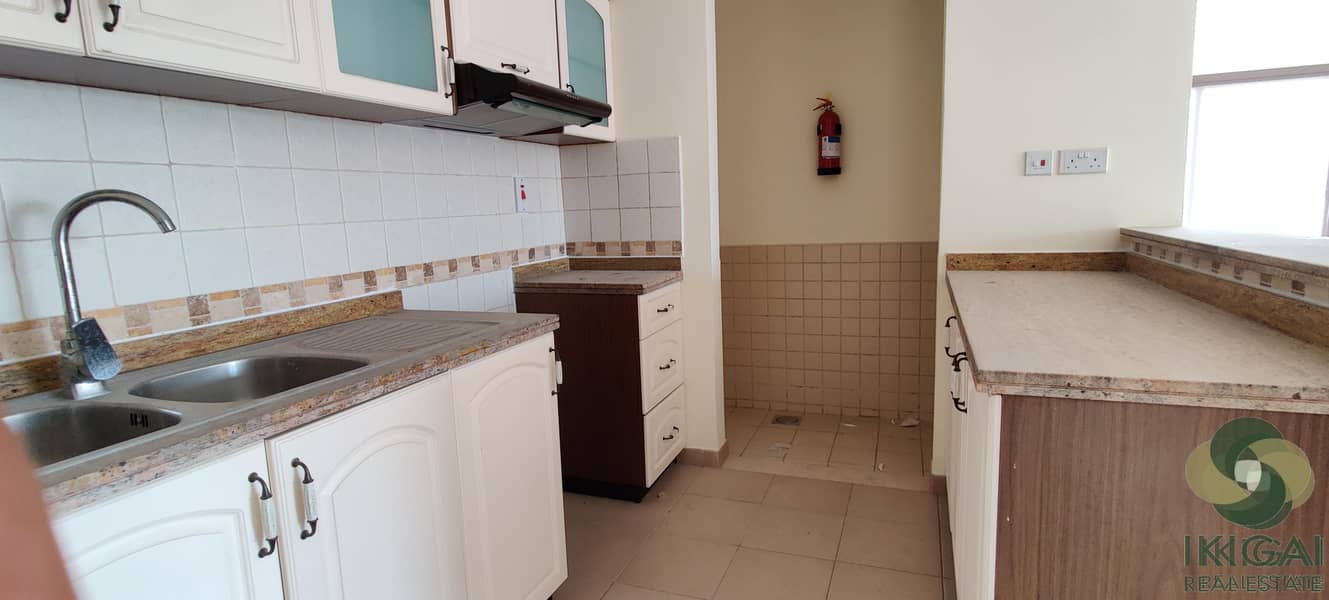 19 One Month Free | Large Balcony | No Commission