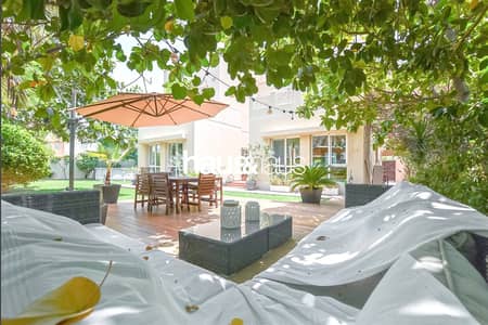 4 Bedroom Villa for Rent in The Meadows, Dubai - Great Condition, Type 6, Landscaped, Massive Plot