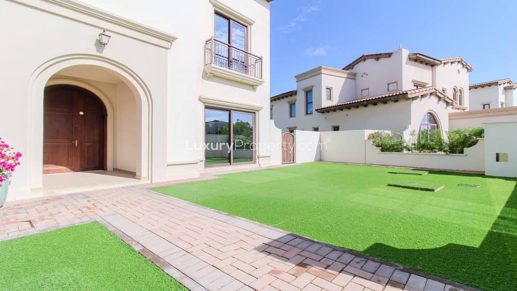 Luxury Townhouse | Spacious Layout | Landscaped