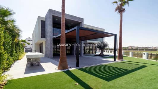 Upgraded Villa | Golf Course View | Immaculate