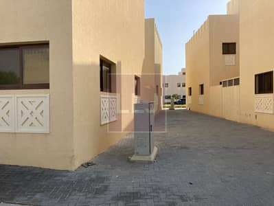 3 Bedroom Vacant| Spacoius Layout | Double Row