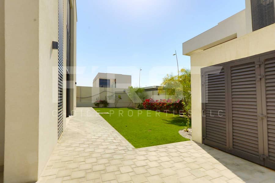 23 External Photo of 4 Bedroom Villa in West Yas Yas Island Abu Dhabi UAE (3). jpg