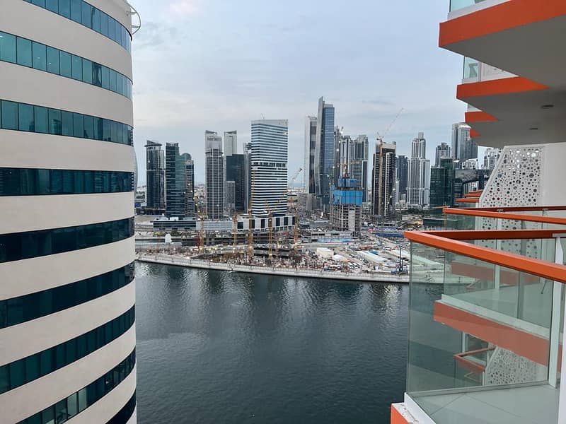 Best Price | Bright & Spacious | Canal view Best Price | Bright & Spacious | Canal view